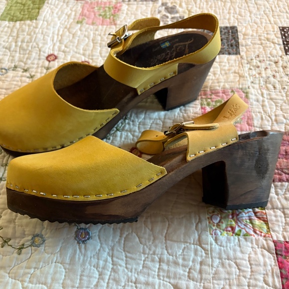 Lotta from Stockholm yellow clogs 41 9.5 - Picture 2 of 2